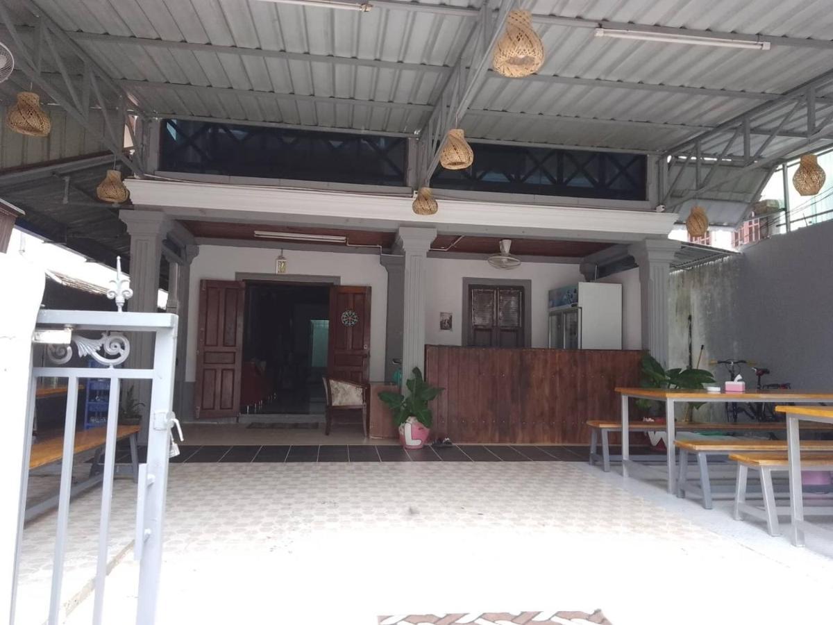 Funny Backpacker Hostel Luang Prabang Ngoại thất bức ảnh